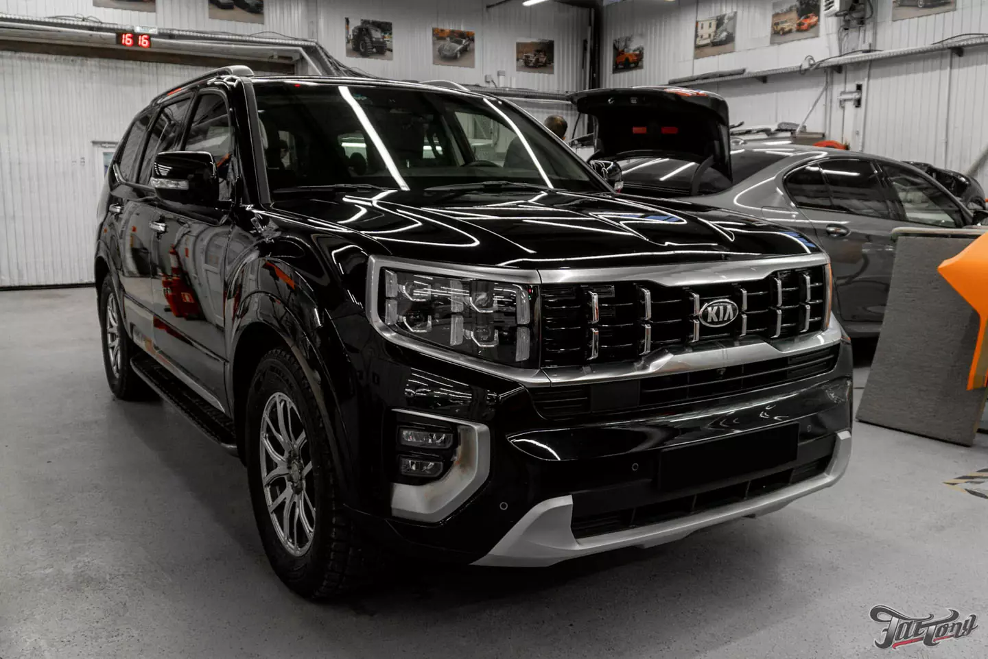 Комплексная шумоизоляция, антихром и ремонт бампера для Kia Mohave